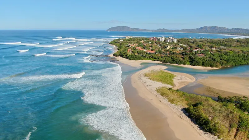 PLAYA LANGOSTA — Playa, Tamarindo